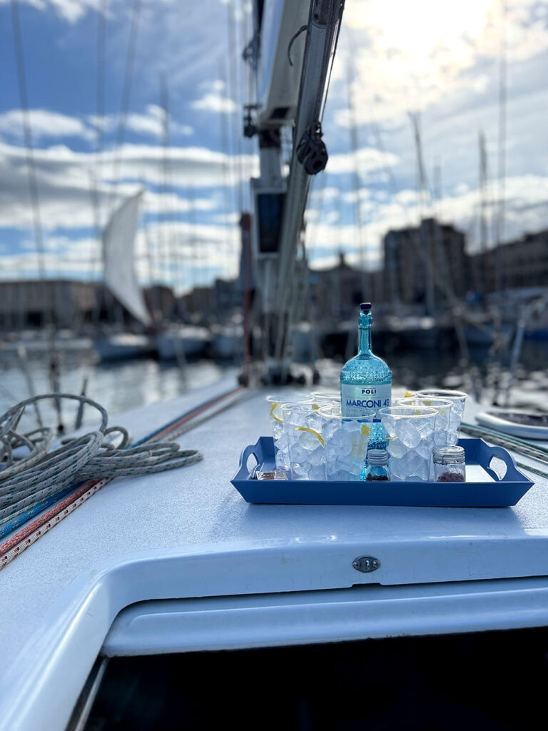 Querida-Sailing-drinks